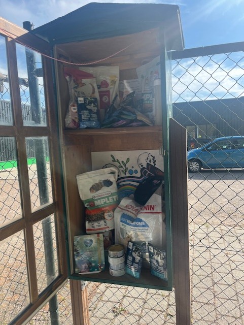 Voedselkast dierbenodigdheden